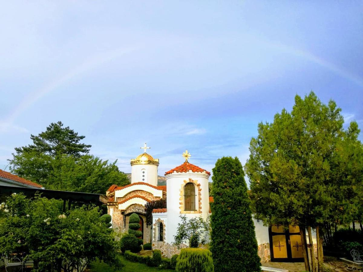 Villa St. Michael Madara Esterno foto